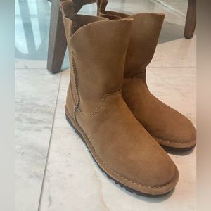 UGG Alida Slouch Boot New Condition Size 6